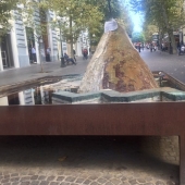 1_vomero_via_scarlatti_fontana.jpg