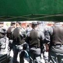 salvini_contestato_a_napoli_polizia_presidia_il_gazebo_3.jpg