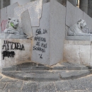 vandali_a_piazza_del_plebiscito_3.jpg