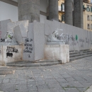 vandali_a_piazza_del_plebiscito_4.jpg