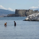 primavera_a_napoli_mappatella_beach_primo_bagno_della_stagione_10.jpg