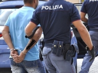 15_polizia_arresto_735x440_1.jpg
