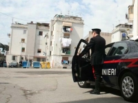 1_carabinieri_al_rione_poverelli.jpg