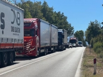 camion_in_fila.jpg