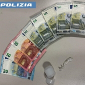 foto_vicaria_droga_con_logo_3.jpg