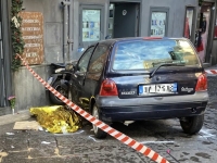 napoli_incrocio_recco_antignano_l_auto_dell_uomo_morto_al_volante.jpg