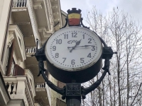 napoli_orologio_storico_di_piazza_vanvitelli.jpg