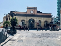 napoli_stazione_superiore_della_funicolare_di_chiaia_chiusa_da_due_anni_696x522.jpg