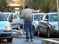 parcheggiatori_abusivi_6jpg_.jpg
