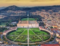 piazza_reggia_caserta.jpg