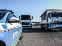 polizia_696x447.jpg