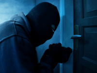 quali_tecniche_utilizzano_i_ladri_per_entrare_in_casa.png