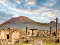 vesuvius_and_pompeii_royalty_free_image_1663594291.jpg
