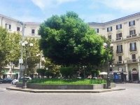 vomero_piazza_vanvitelli_teatro_dell_ultima_rissa.jpg