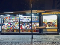 vomero_via_luca_giordano_la_nuova_bancarella_dei_libri.jpg