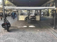 vomero_via_scarlatti_gazebo_adibito_a_parcheggio.jpg