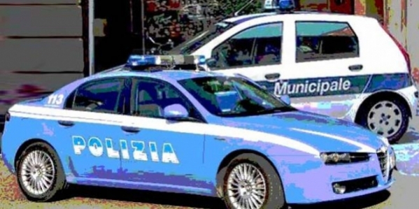 10_polizia_di_stato_e_polizia_municipale_impegnati_in_un_contro_22996660x368_1_.jpg