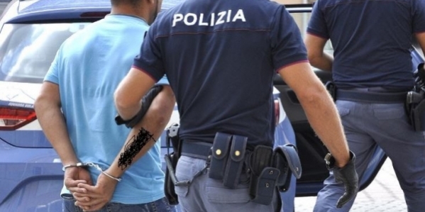 14_polizia_arresto_735x440_1.jpg