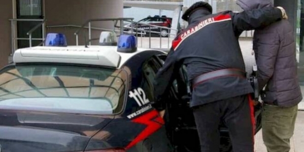1_carabinieri_arresto_374221660x368.jpg