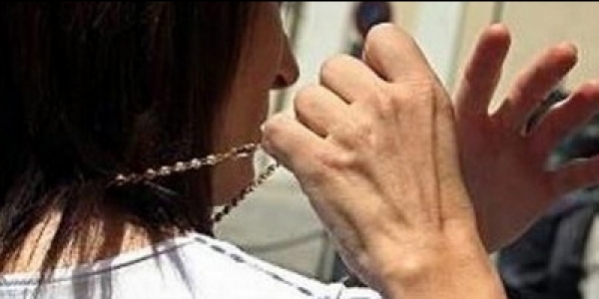 1_scippo_collana.jpg