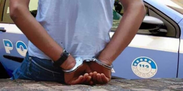 27_arrestato_un_extracomunitario.jpg