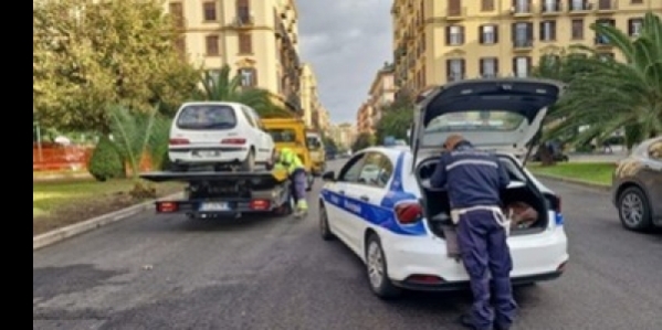 2_8121664_16153612_polizia_municipale_vomero_1_.jpg