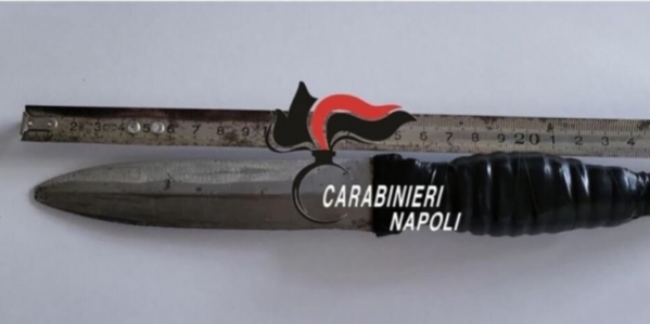 2_coltello_carabinieri_1024x466.jpg