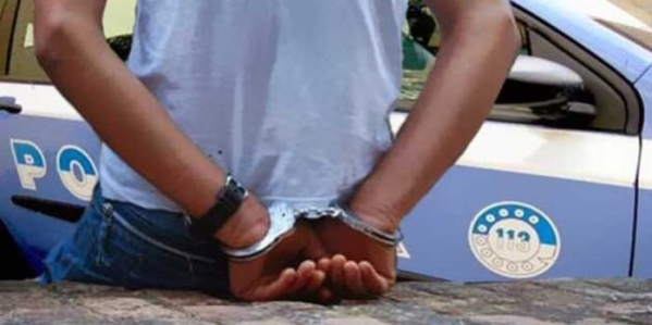 32_arrestato_un_extracomunitario.jpg