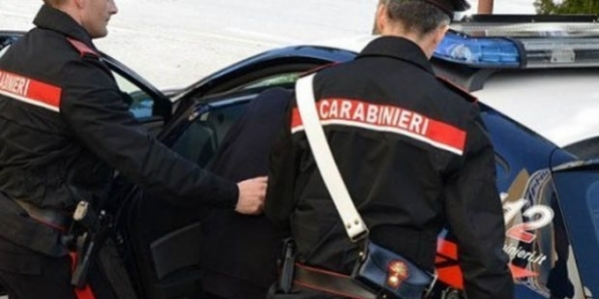 38_carabinieri_arresto.jpg