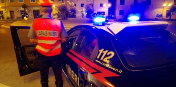3_carabinieri_notte_216838.jpg
