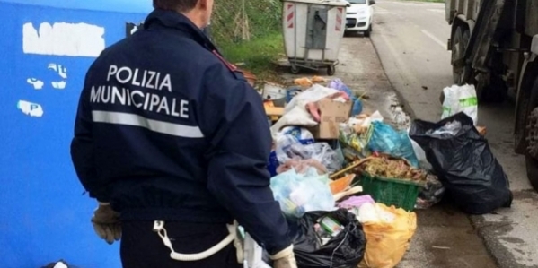 3_rifiuti_multe_polizia_municipale_2.jpg