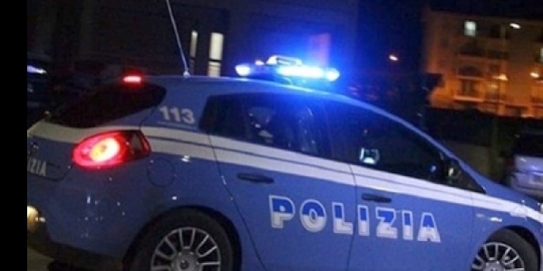 40_7308159_24161021_polizia_volante_notte800.jpg