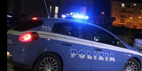 45_7308159_24161021_polizia_volante_notte800.jpg