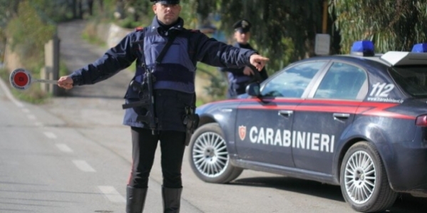 6_carabinieri_posto_di_blocco.jpg
