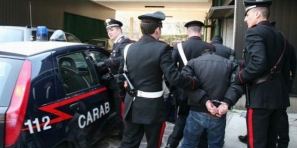 8_carabinieri_arresto_1.jpg