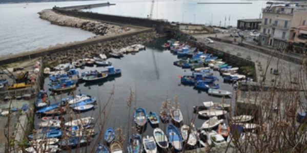 darsena_pozzuoli.jpg