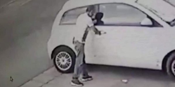 furto_auto_casalnuovo_1200x675.jpg
