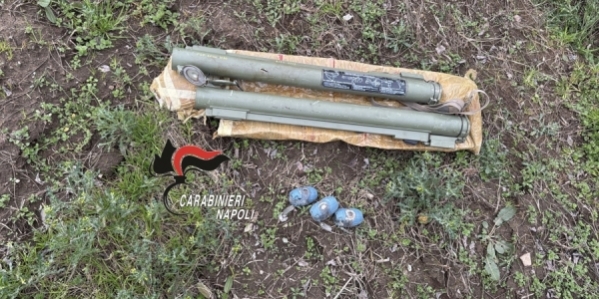 giugliano_17012025_bazzoka_e_bombe.jpg