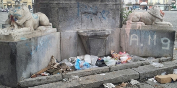 piazza_mercato_fontana_settecentesca_del_seguro_foto_claudio_pellox.jpg