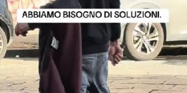 siringa_tra_le_dita.jpg