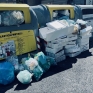 arenella_piazza_degli_artisti_rifiuti_con_cassette_per_il_trasporto_del_pesce.jpg