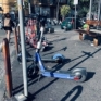 Napoli piazza degli Artisti monopattini lasciati sul marciapiede
