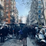vomero_via_luca_giordano_autobus_di_linea_bloccato_da_un_auto_in_sosta_15_12_24_ore_13_15.jpg